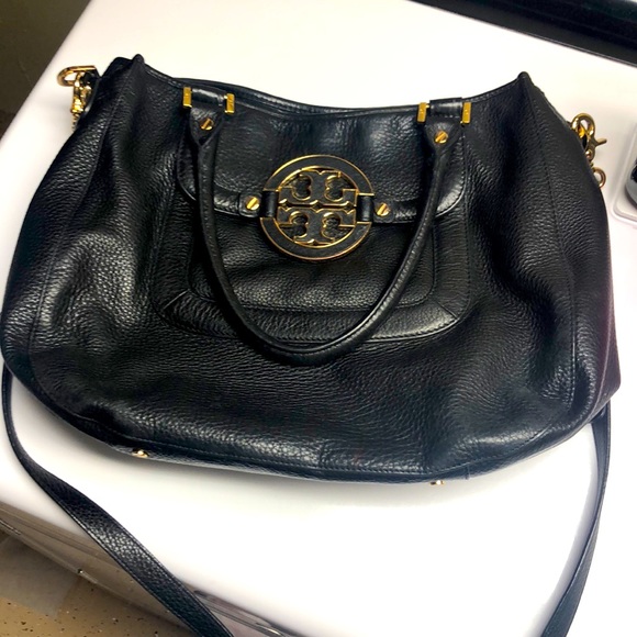 Tory Burch Handbags - Tory Burch Large Amanda Crossbody Satchel